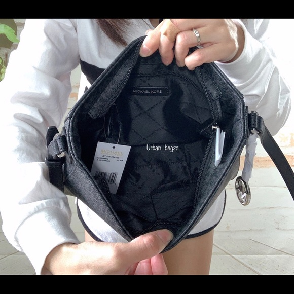 Michael Kors JST Large Crossbody - Picture 6 of 8